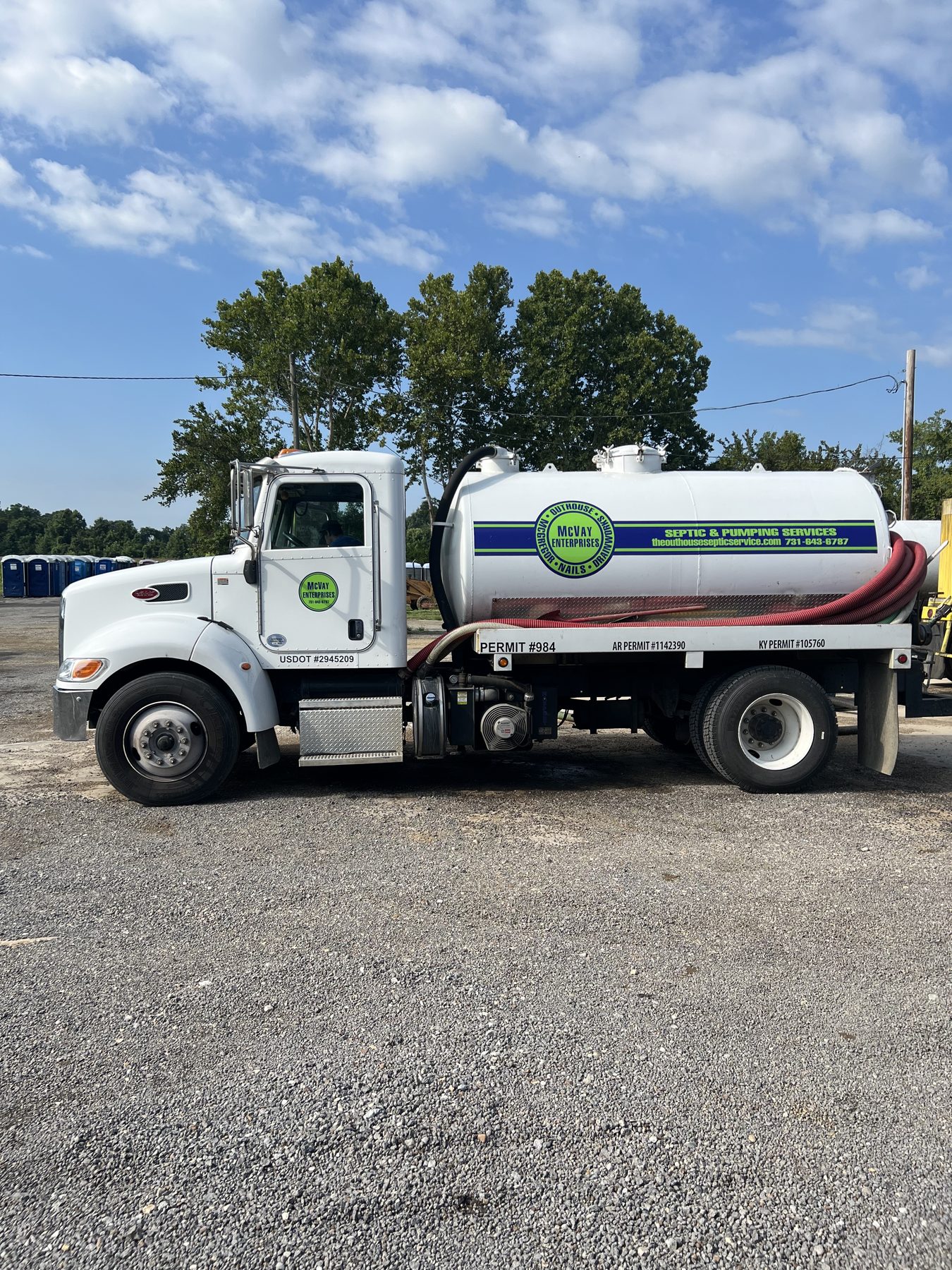 Drain Works septic and pumping service truck used for grease trap and wastewater pumping routes across West Tennessee and nearby states.